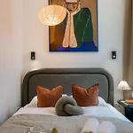 Apartment Bold 5br Art Escape Opera & Andrassy Avenue Budapest