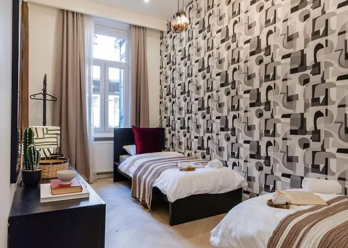 Bold 5br Art Escape Opera & Andrassy Avenue Appartamento