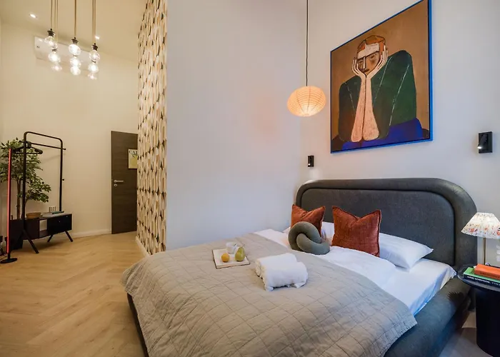 Bold 5br Art Escape Opera & Andrassy Avenue Apartament Budapesta