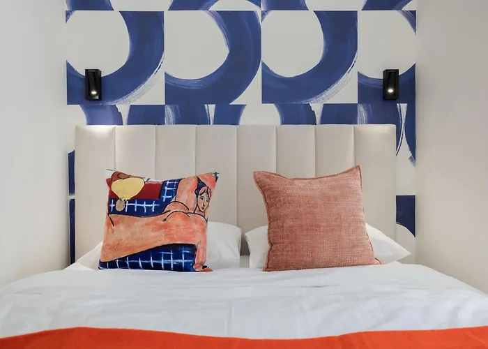 Bold 5br Art Escape Opera & Andrassy Avenue Budapesta