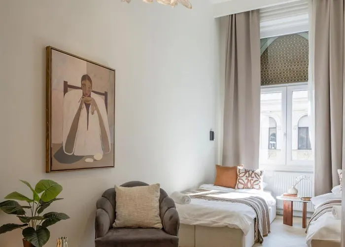 Apartament Bold 5br Art Escape Opera & Andrassy Avenue Budapesta