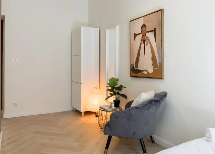 Bold 5br Art Escape Opera & Andrassy Avenue Apartament